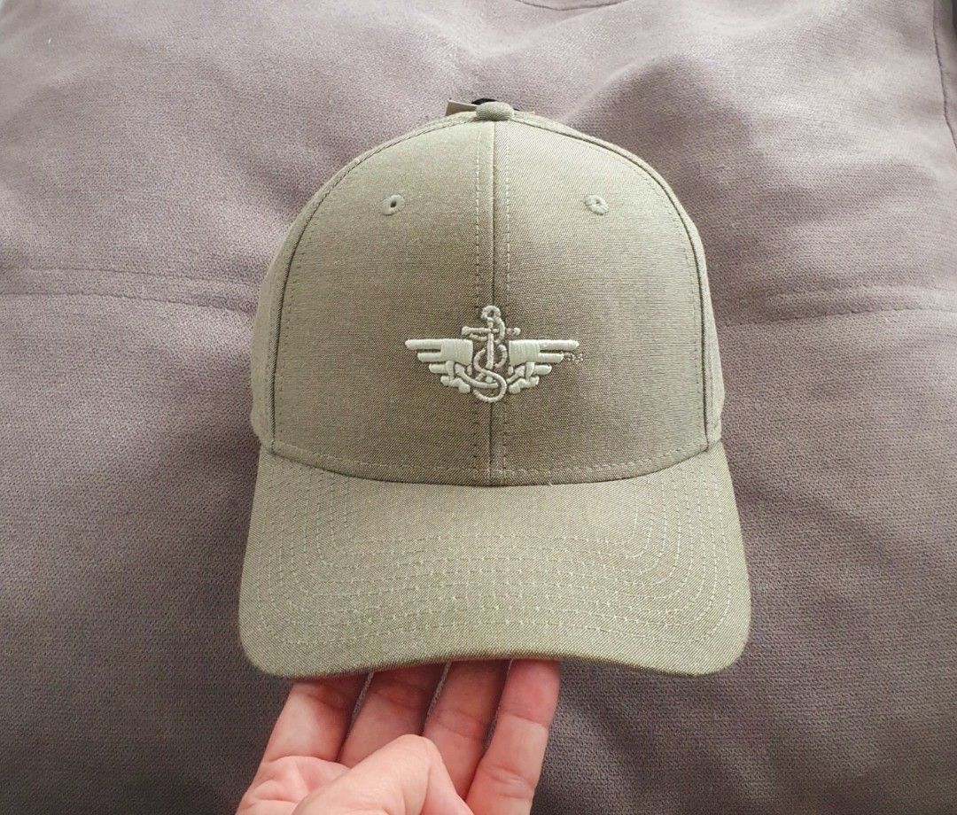 Dockers Cap, Men's Fashion, Watches & Accessories, Caps & Hats on Carousell