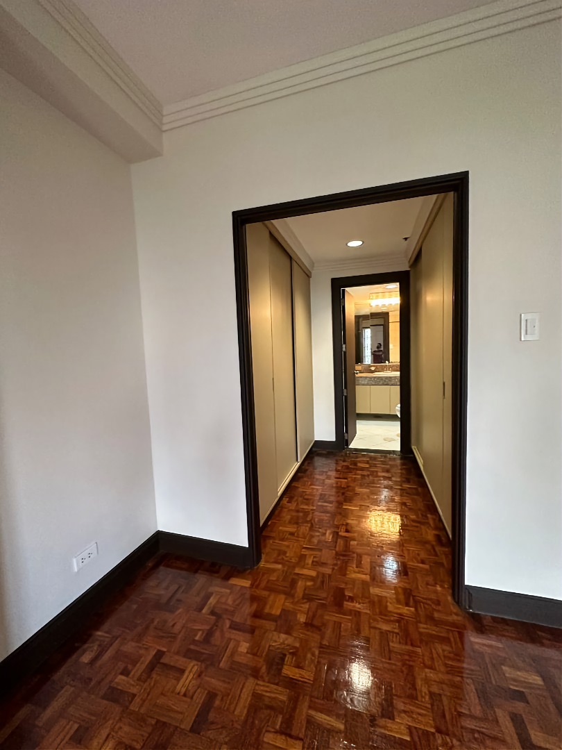 For Rent Alexandra Condominium Ortigas Center near Westin One Shangri