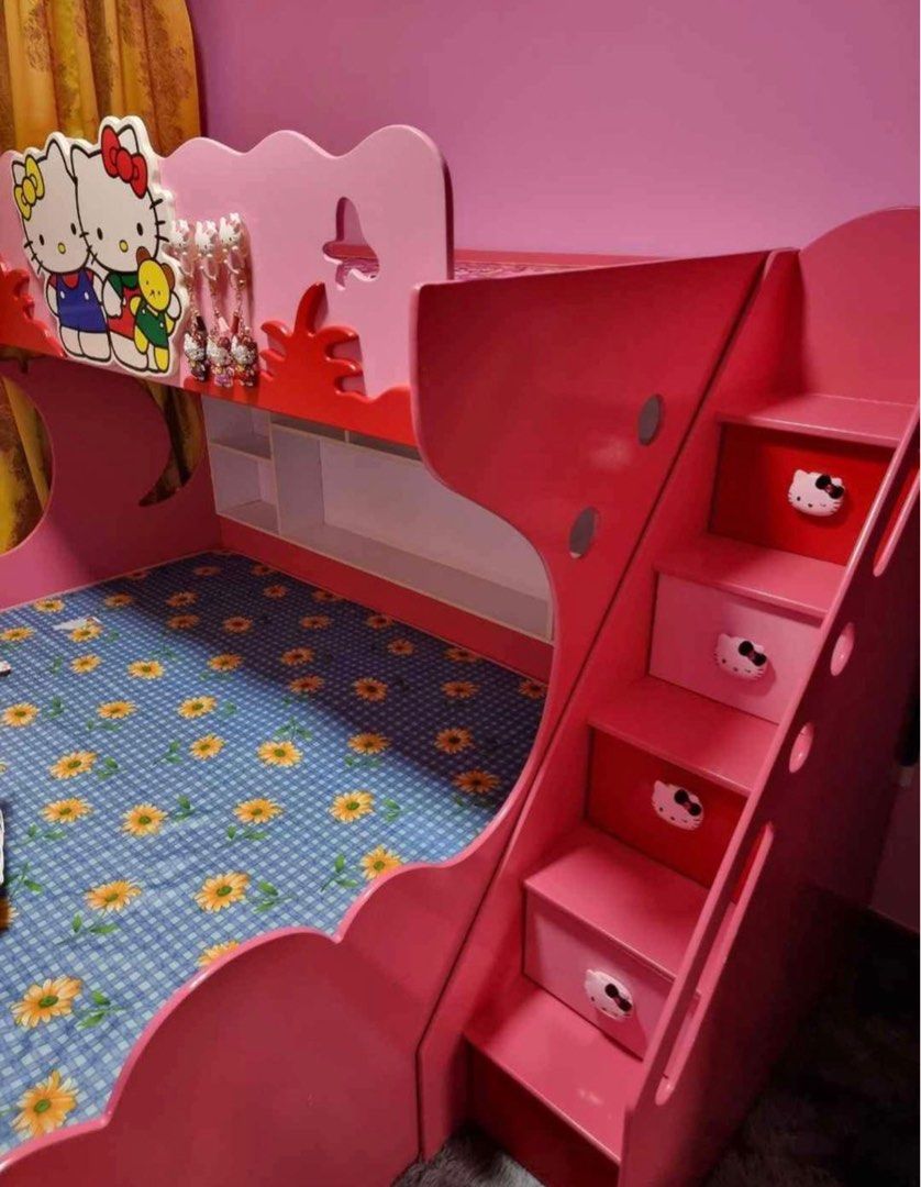 Hello kitty double deck on sale bed