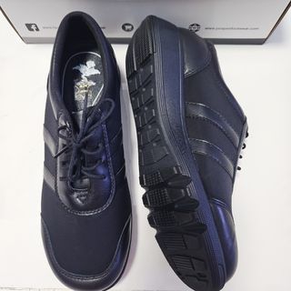 ❤️INSTOCK❤️  Black basic 3 stripes shoes for school work office