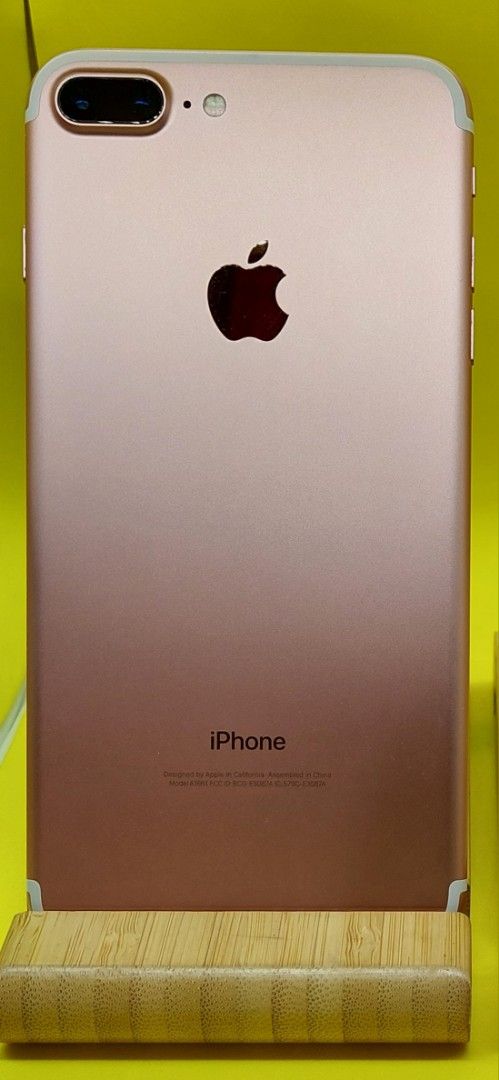 IPHONE 7+ 128G (Category: iPhone 7 Series) located in Las Pinas. Submitted by gilsantos24 (Listing ID 1245633053, Image 2). Description: iphone 7 plus Rose Gold 128 gig Open line Negotiable madali kausap. txt or call 09179483838 Las Pinas Area..