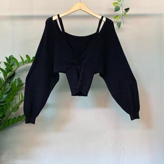 KIMONO RAJUT LIDI CROP LENGAN BALON HITAM