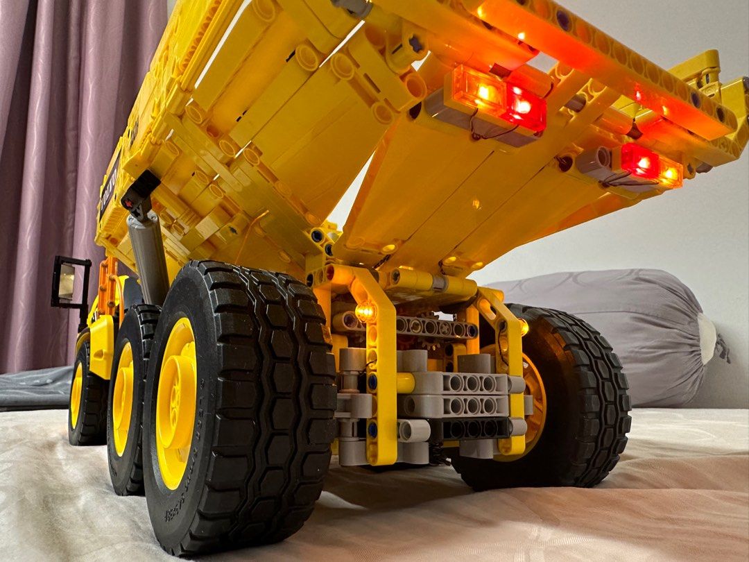 Lego technic articulated dump truck hot sale