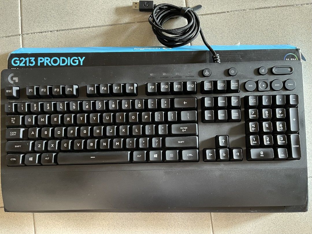 Brand New Sealed Logitech G213 Gaming Keyboard for PC RGB gaming keyboard