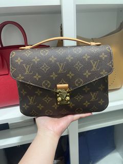 LV clapton backpack (auth), Luxury, Bags & Wallets on Carousell