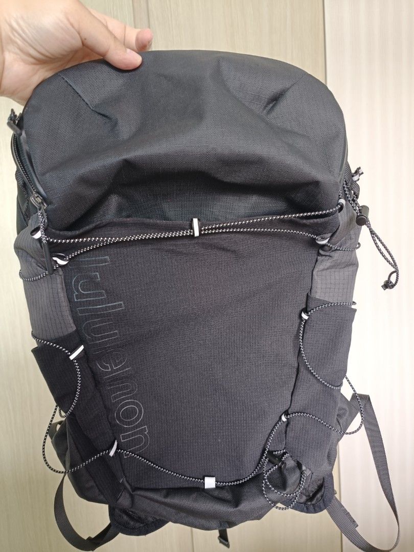 Lululemon waterproof backpack discount