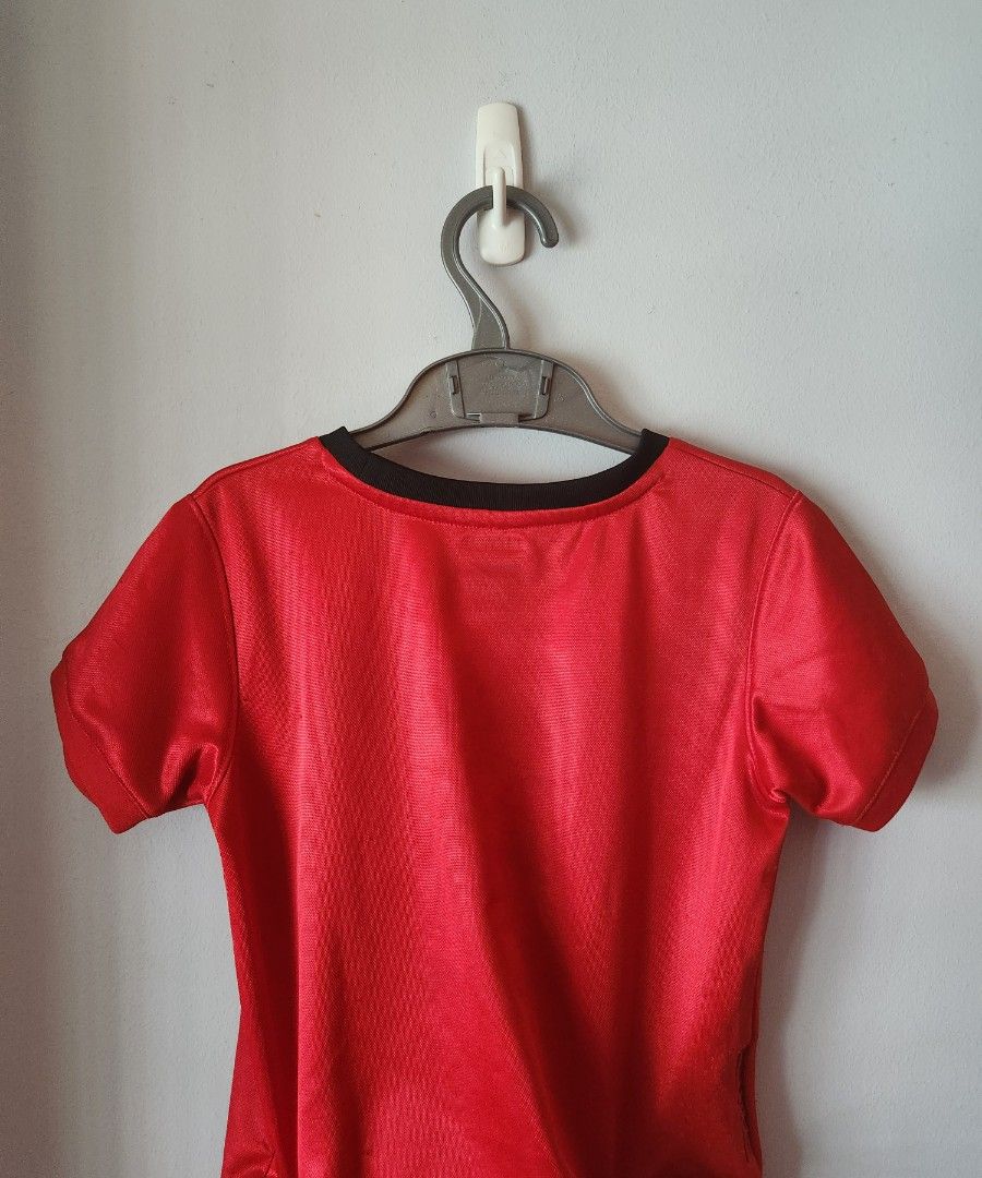 Manchester United Home Jersey, Babies & Kids, Babies & Kids Fashion on Carousell