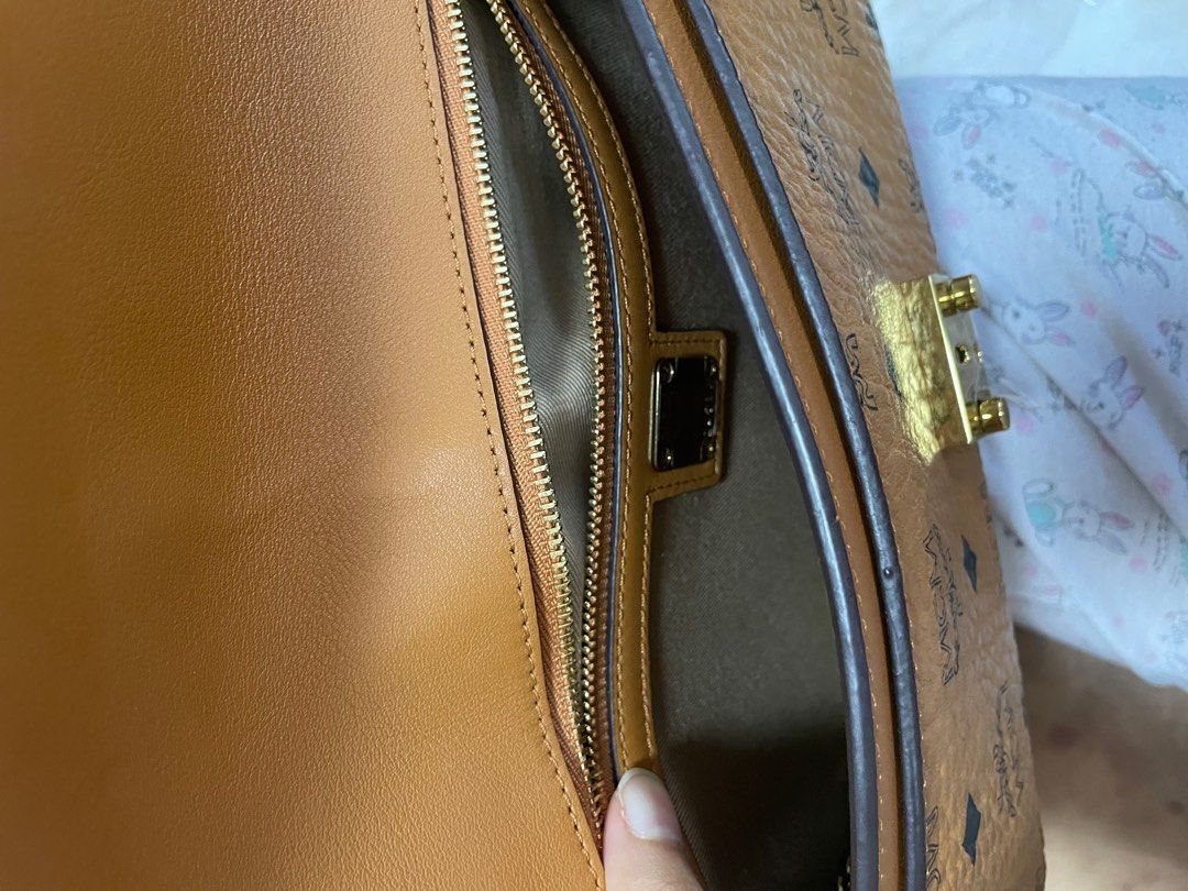 MCM Bag (Fast deal $380), Luxury, Bags & Wallets on Carousell