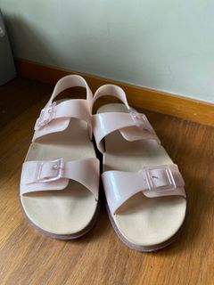 （分類：）位於 。 由 dkg228 提交（商品編號 1245636986，圖片 1）。簡介： 。
