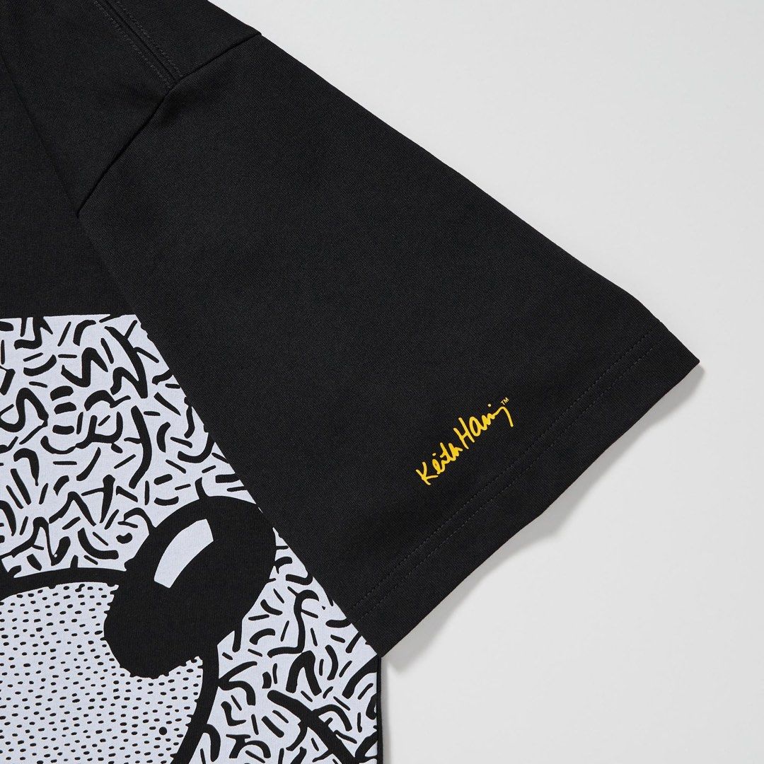 Mickey Mouse x Keith Haring (S,M,L,XL) (Category: Tshirts & Polo Shirts ) located in Antipolo. Submitted by acecapsuleph (Listing ID 1245710189, Image 2). Description: • Uniqlo Brand New • Pull out old stock • Naka sale na rin to sa uniqlo now pero 590 siya .