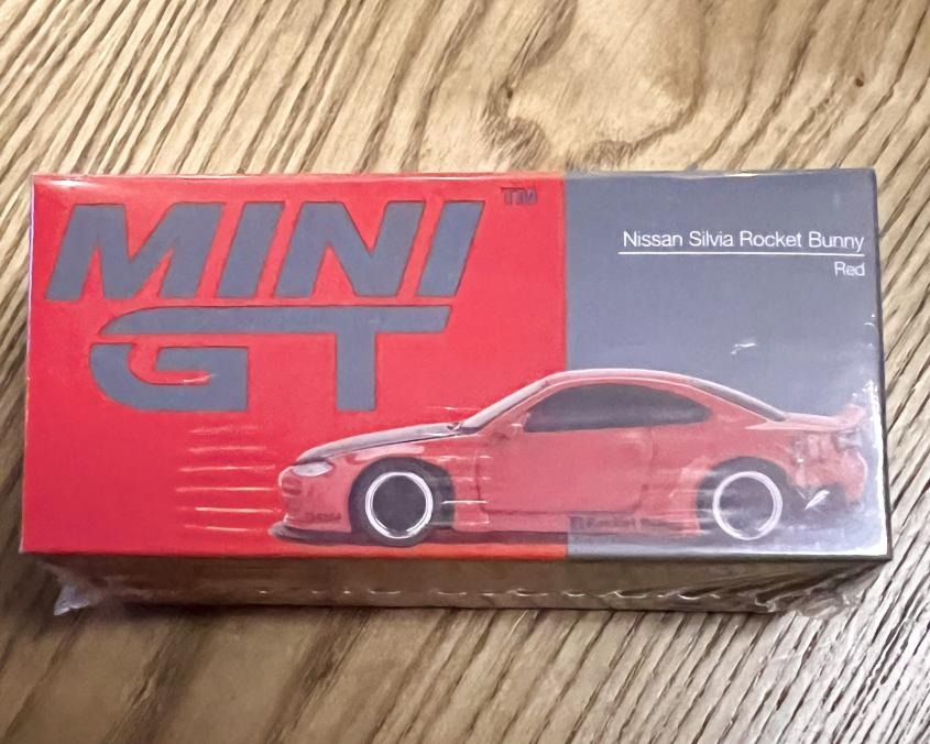 Mini-GT Nissan Silvia(S15) Rocket Bunny Red #549 台灣限定版 