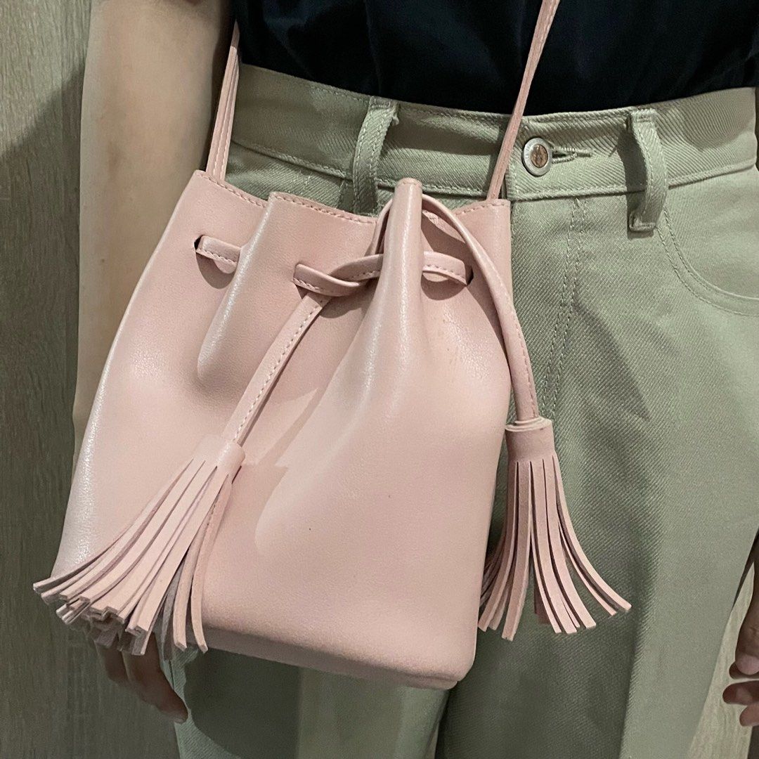 Miniso Bucket Bag, Fesyen Wanita, Tas & Dompet di Carousell