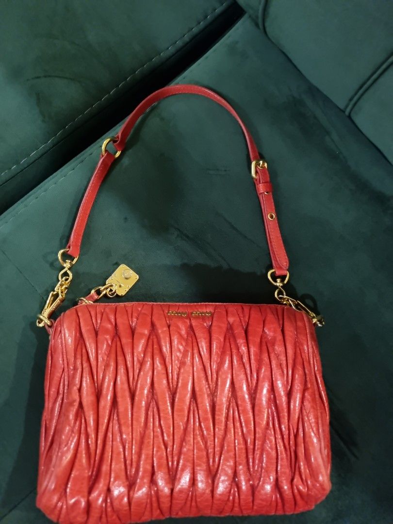 Red miu miu best sale bag