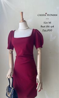 Natasha Dress Maroon Cassia Woman preloved murah Size M lengan puffy square neck