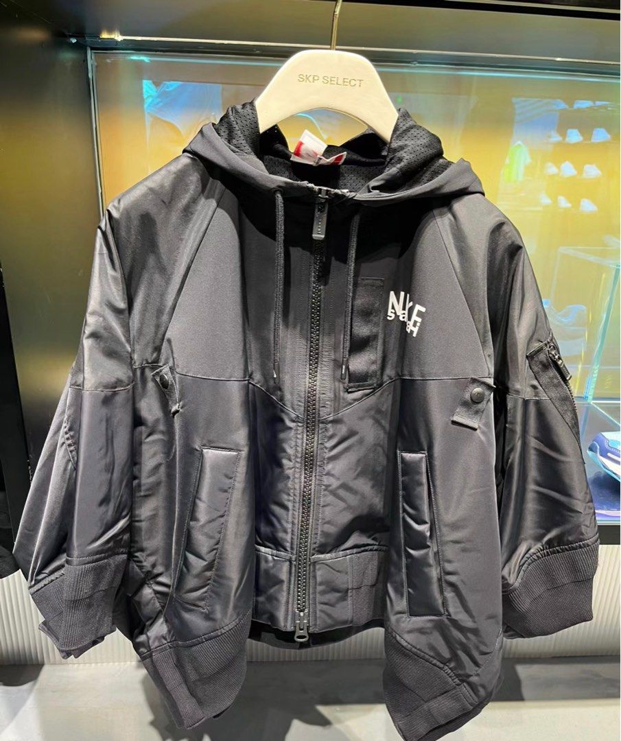 Nike Nikelab x Sacai full zip hooded jacket, 女裝, 運動服裝- Carousell
