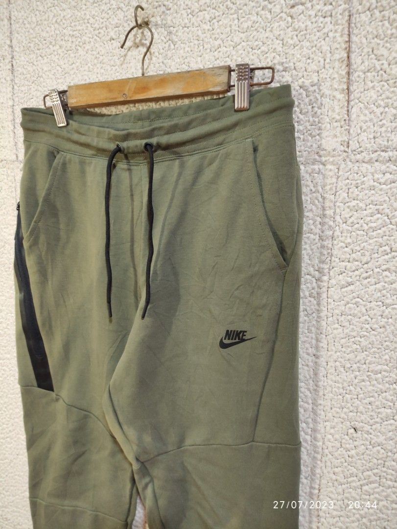 Nike tech fleece discount pants olive green