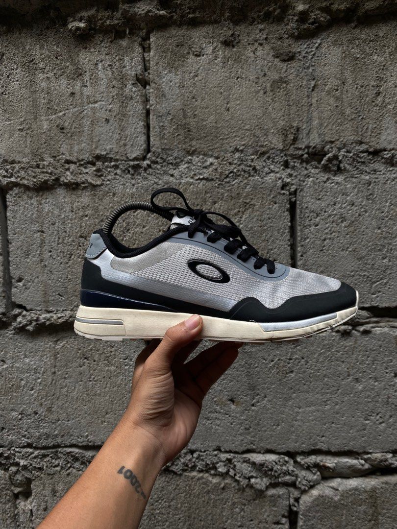 OAKLEY CARBON PRO GOLF SHOES SNEAKER Men s Fashion Footwear