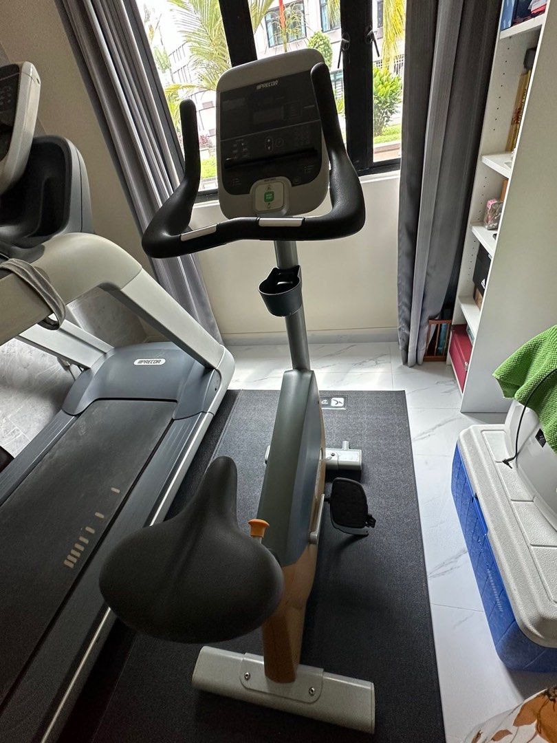 Precor ubk best sale 615 upright bike