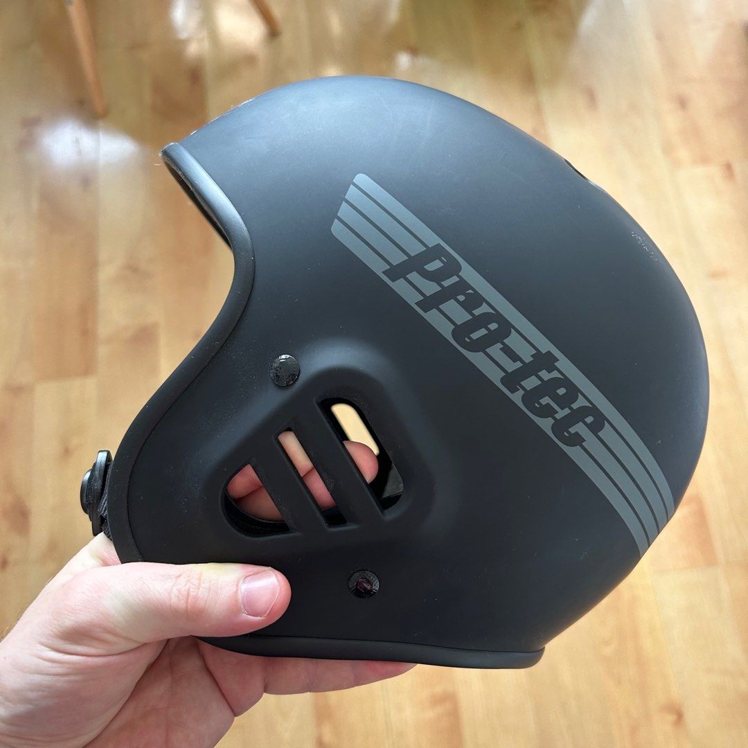 Protec helmet L size, Sports Equipment, Sports & Games, Skates