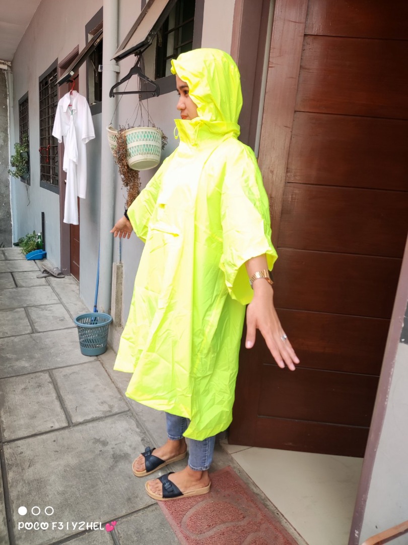 rain coat foldable to pouch on Carousell