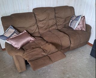 (Category: ) located in . Submitted by tira5607 (Listing ID 1245689668, Image 1). Description: .
