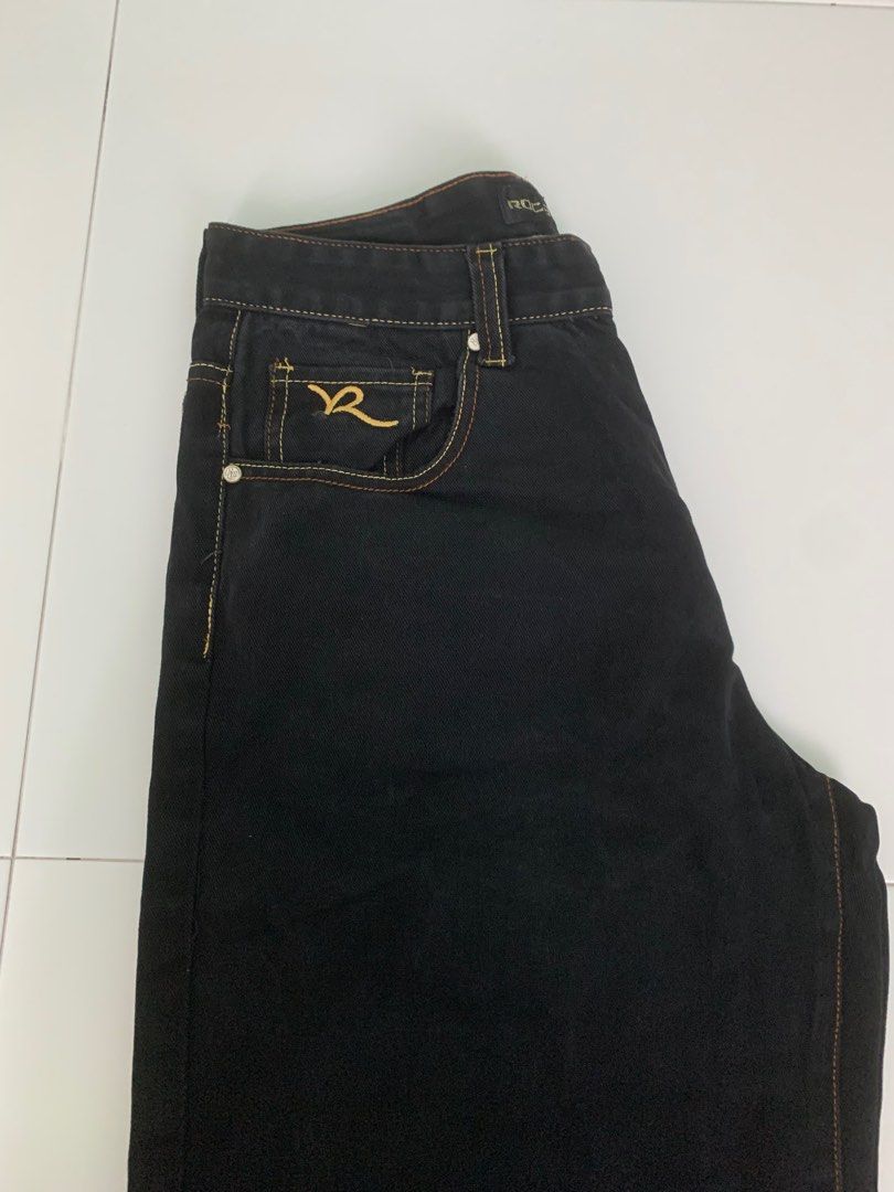 RocaWear Short Jeans Men s Fashion Bottoms Shorts on Carousell