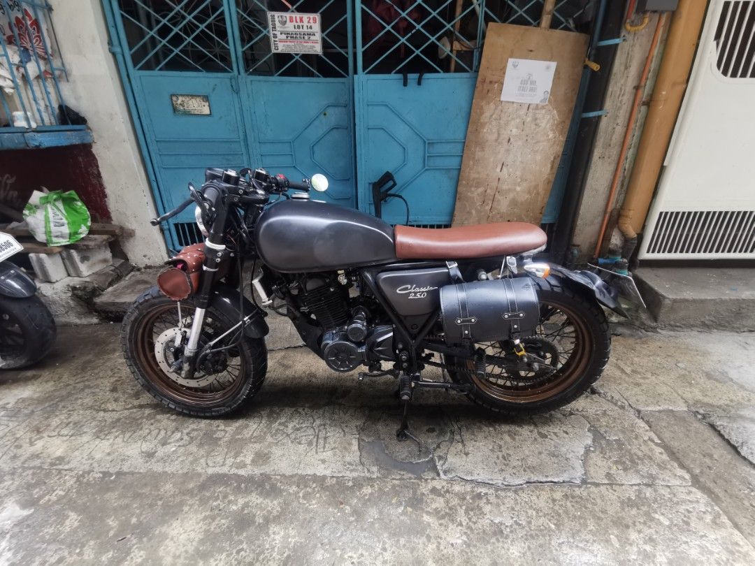 Rusi classic 250cc Motorbikes Motorbikes for Sale on Carousell