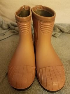 S K BOOTS SNOW AND RAINING WATER PROOF BOOTS