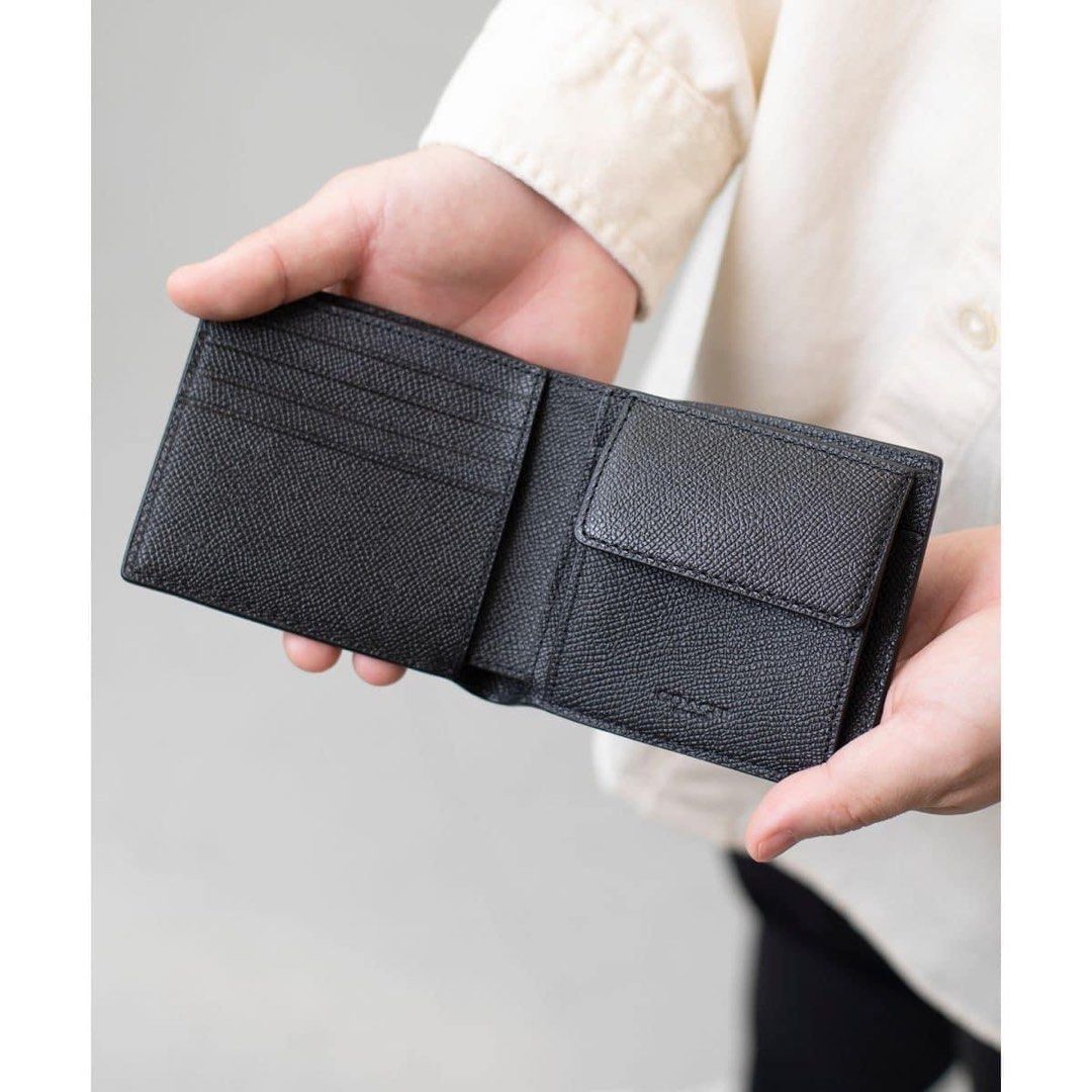 60223 HALF FOLDED WALLET W CARDHOLDERS KB, Men's Fashion, Watches &  Accessories, Wallets & Card Holders on Carousell