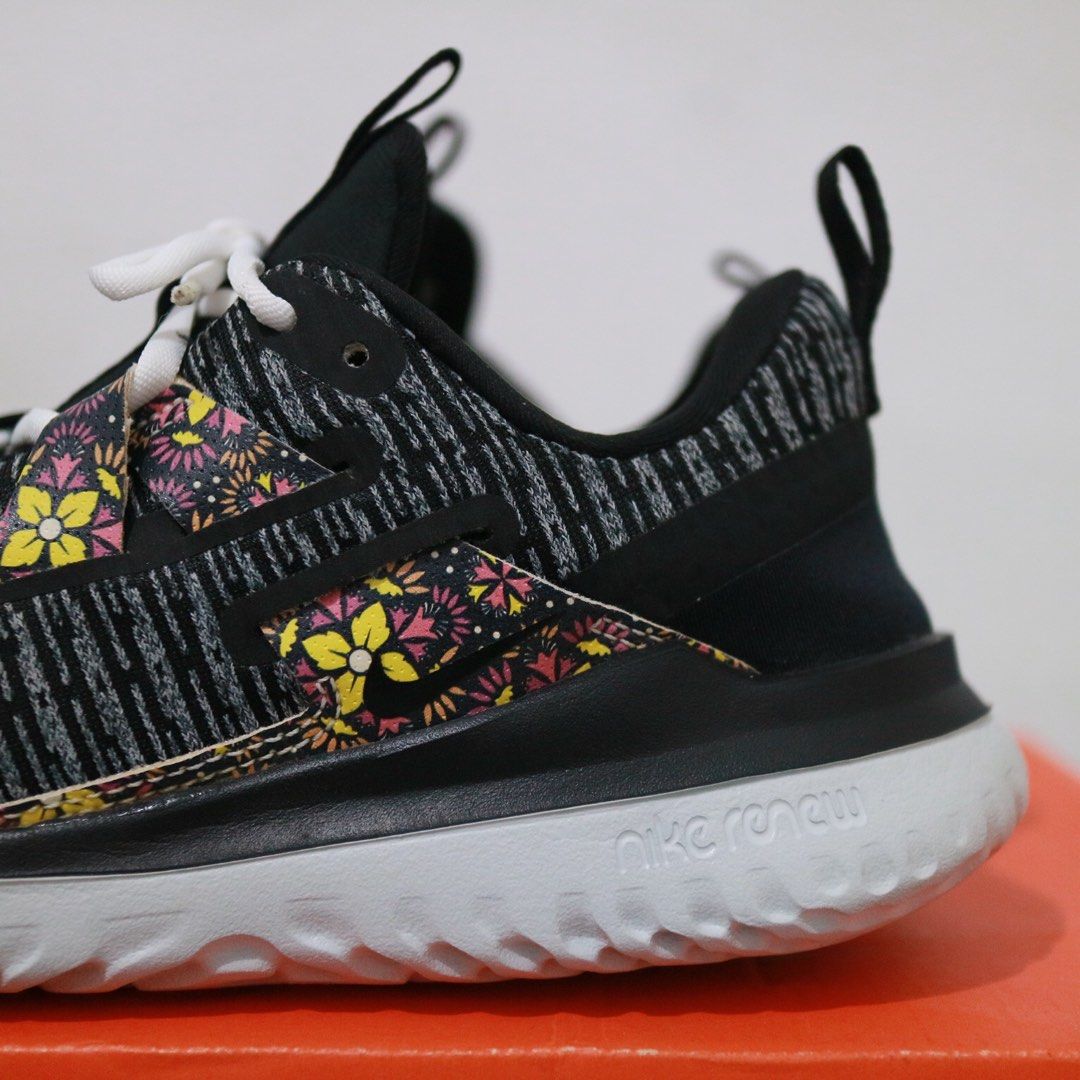 Sepatu Nike Womens Renew Arena SE original preloved Fesyen Wanita