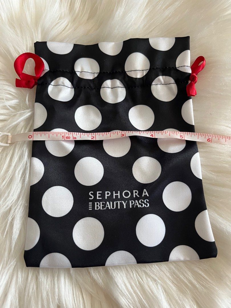 SEPHORA BEAUTY PADD POUCH BAG (Category: Makeup) located in Makati City. Submitted by cashfrancefashioncosmetics_ph (Listing ID 1245694077, Image 3). Description: SEPHORA BEAUTY PASS POUCH SIZE IS POSTED ORIGINAL .