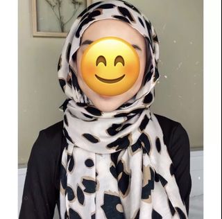 (Category: ) located in . Submitted by prelovedayeena (Listing ID 1245715229, Image 1). Description: .