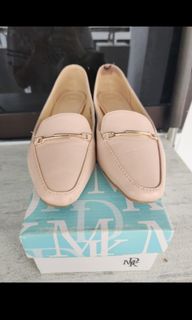 (Category: ) located in . Submitted by renewingwardrobe (Listing ID 1245715323, Image 1). Description: .