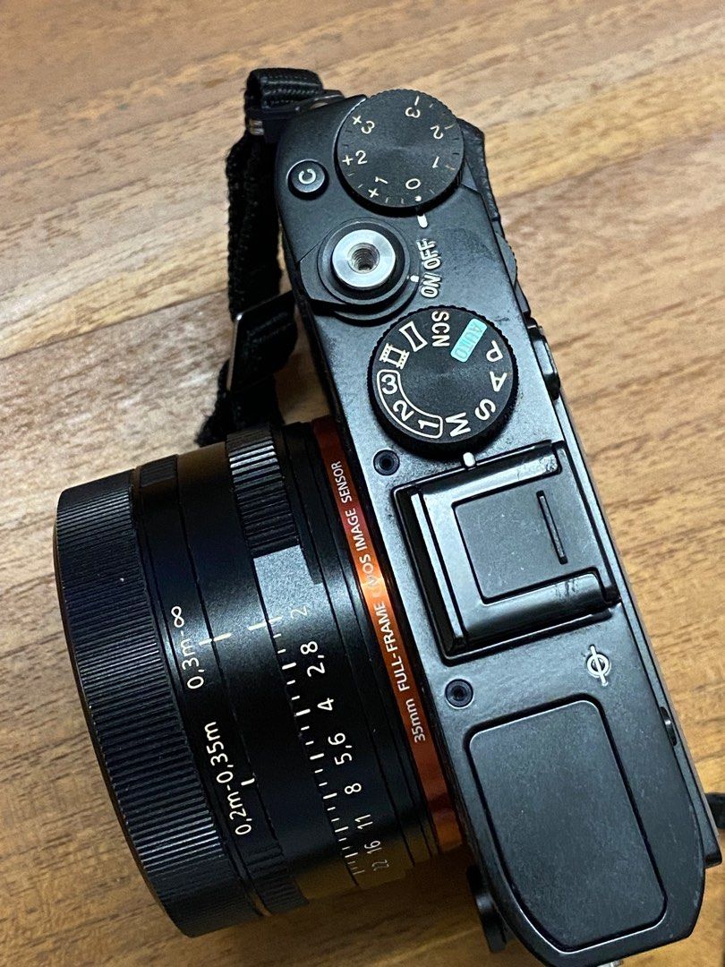 Sony RX-1 Full Frame Compact Camera, Photography, Cameras on Carousell
