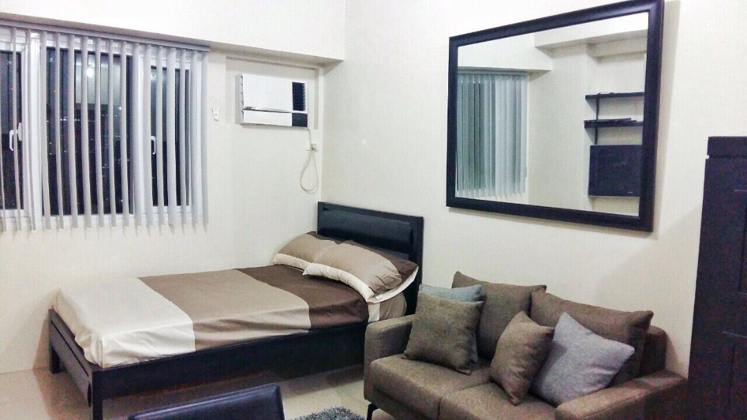 Studio Corner Unit Condo For Rent at The Beacon Makati, Property ...