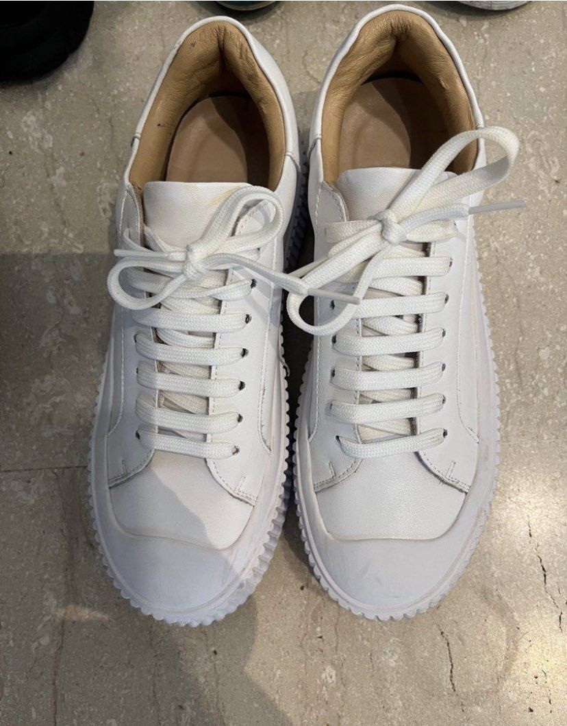 White sneakers size 5 outlet