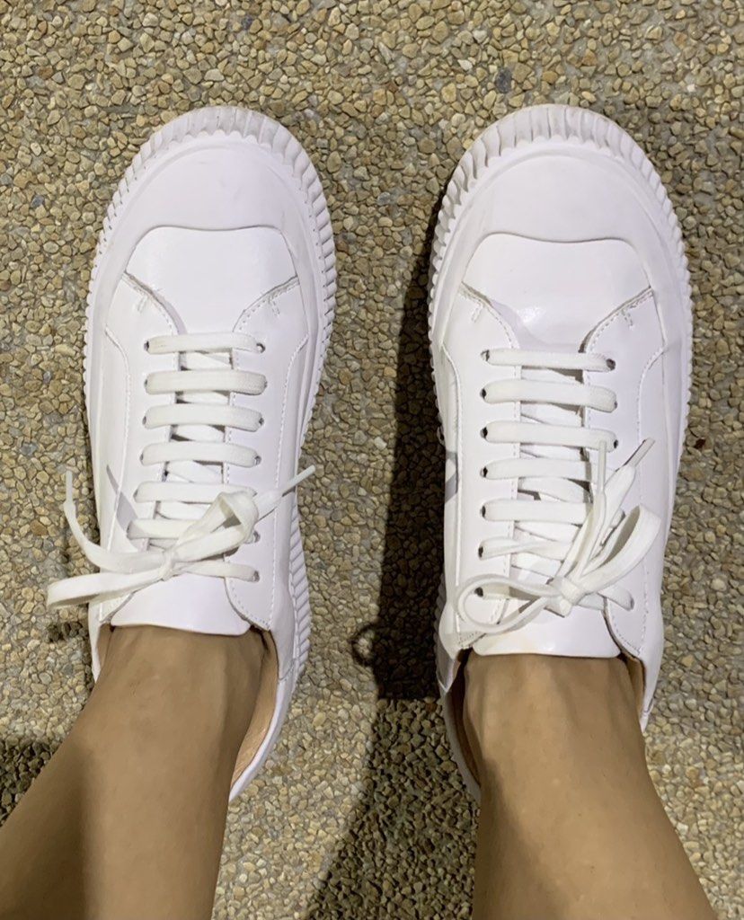 White sneakers size 5 outlet