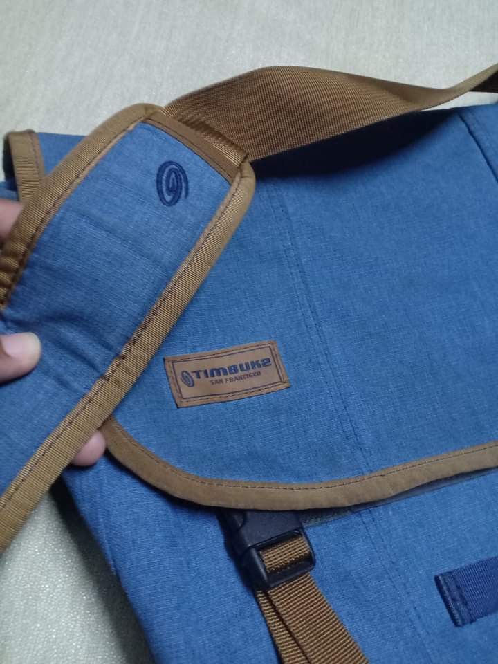 TIMBUK2 MESSENGER BAG, Men's Fashion, Bags, Sling Bags on Carousell