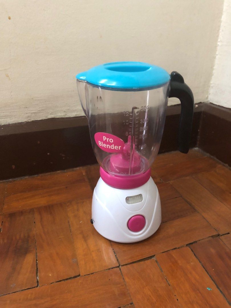 Toy Blender Pretend Play (Category: Infant Playtime) located in San Juan City. Submitted by lifeshop888 (Listing ID 1245642027, Image 1). Description: Pretend play blender With battery inside .