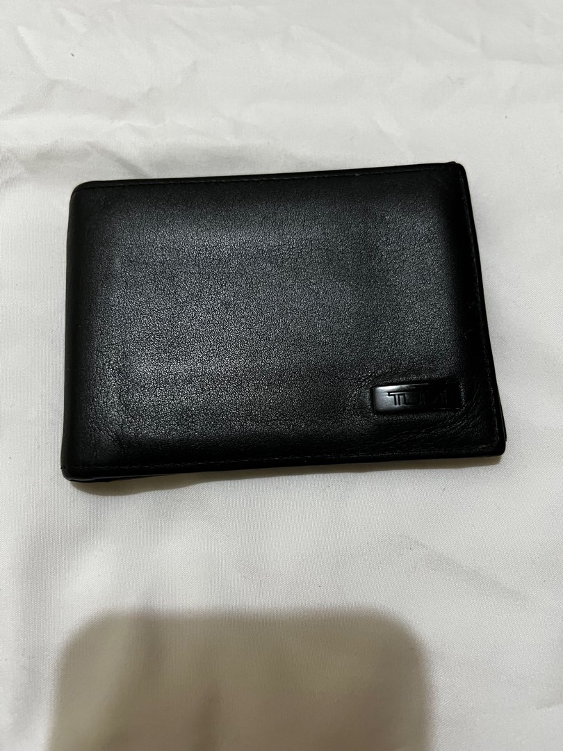 Tumi mens wallet top with money clip