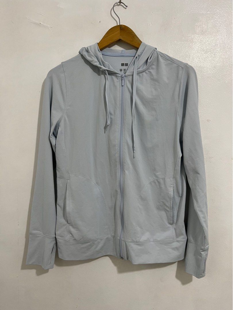 UNIQLO airism uv protection jacket(light blue) on Carousell