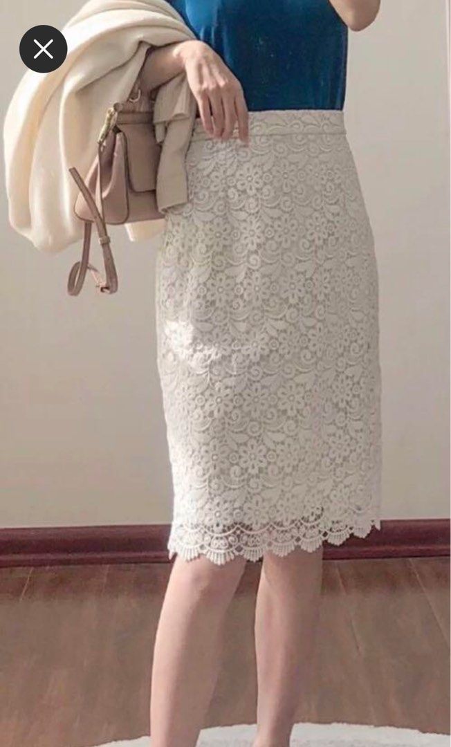 Uniqlo white lace skirt on sale