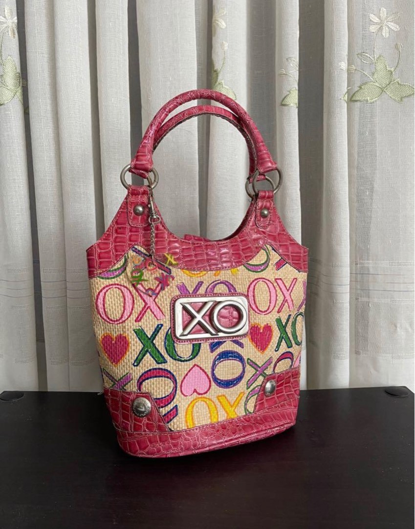 XOXO Y2K Barbiecore Shoulder Bag in Pink and Silver Hardware on Carousell