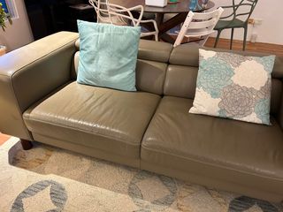 (Category: ) located in . Submitted by barberella (Listing ID 1245910441, Image 1). Description: .