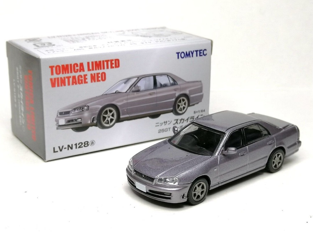 可愛いクリスマスツリーやギフトが！ LV-N128a スカイライン 25GTターボ （銀） （1/64スケール とり トミカリミテッド