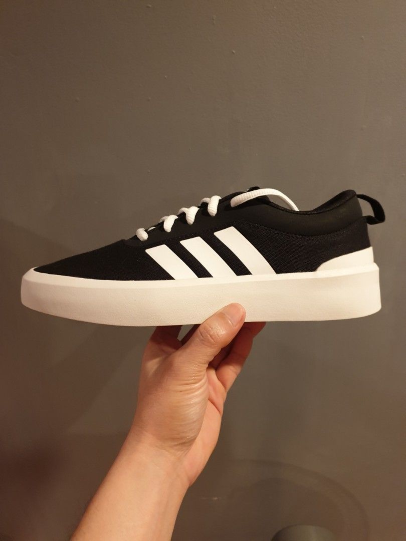 ADIDAS FUTUREVULC SIZE UK 6 MEN ORIGINAL PRICE 3300 FOR SALE 3000 ONLY RFS WRONG SIZE