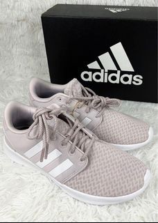 Adidas QT Racer Women’s Cloud Foam Light Pink Sneakers. Size 8 US