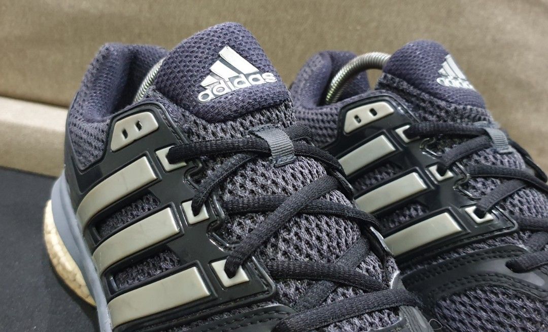 Adidas questar store boost black