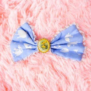 Alice in Wonderland Bow Clip [Tokyo Disneyland Collectible]