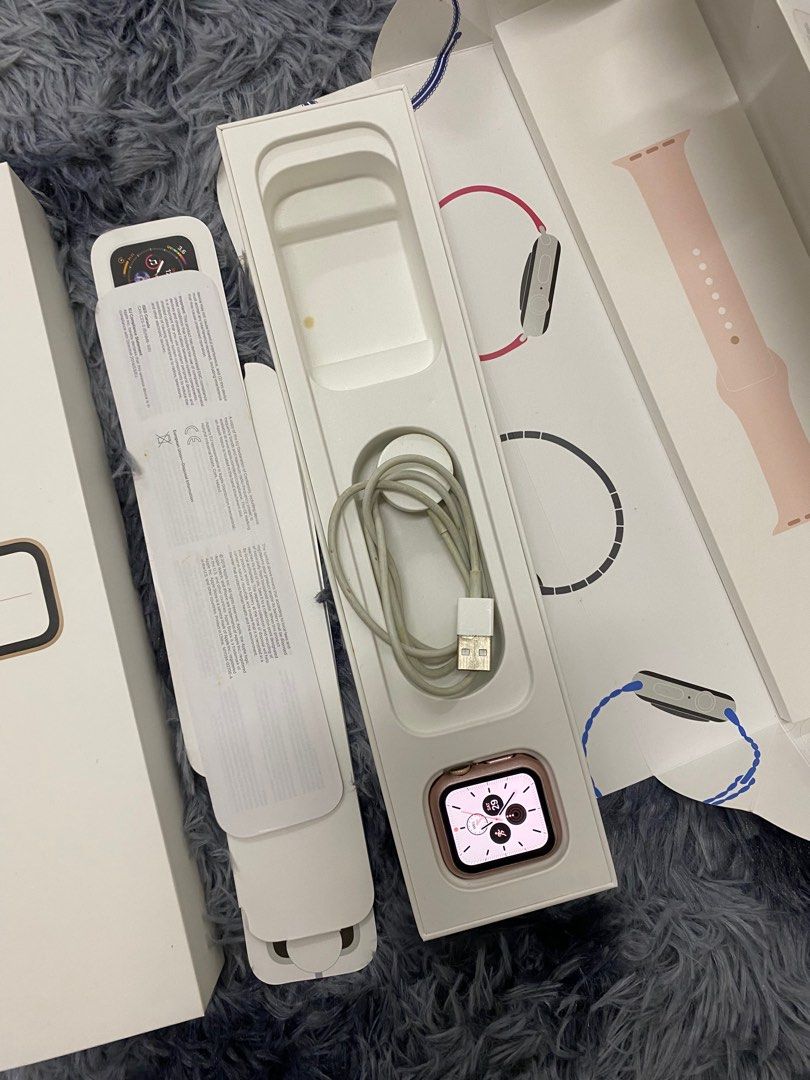 Apple watch series discount 4 40mm unboxing